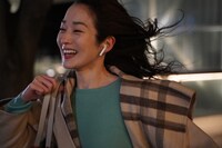 「5つの歌詩（うた）」より「マスカラまつげ」。