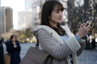 「5つの歌詩（うた）」より「マスカラまつげ」。