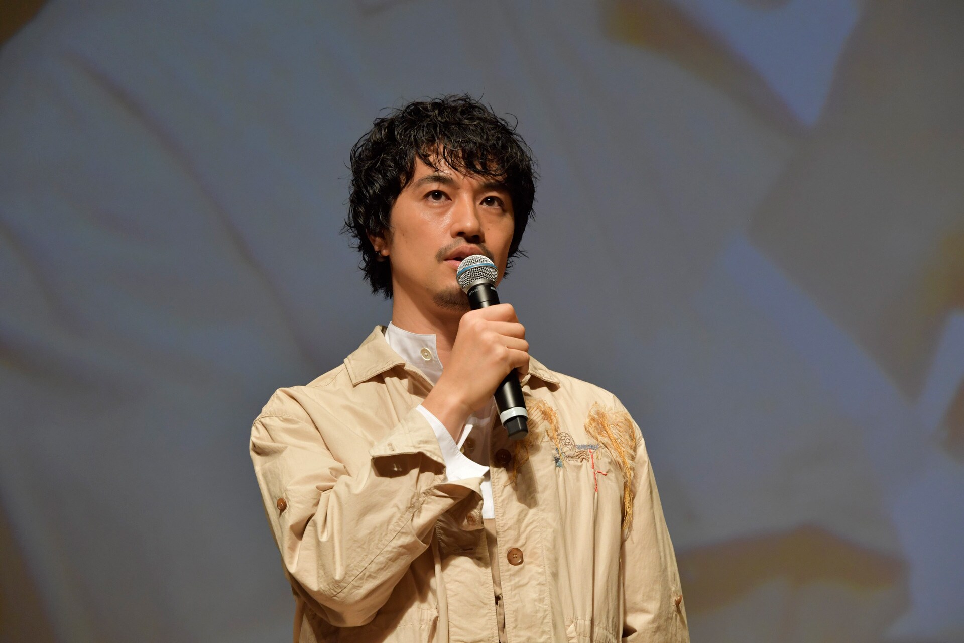ウルトラマンコスモス 鈴木清サイン デニム スタッフブルゾン 円谷英二 怪獣 斎藤工と樋口真嗣が聖地・須賀川へ、「シン・ウルトラマン」を黒部進も