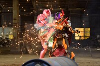 「劇場版 仮面ライダーリバイス バトルファミリア」