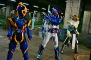 「劇場版 仮面ライダーリバイス バトルファミリア」