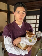 「劇場版 ねこ物件」オフショット（松大航也）