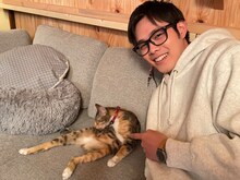 「劇場版 ねこ物件」オフショット（細田佳央太）