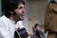 「ミーティング・ザ・ビートルズ・イン・インド」新場面写真