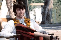 「ミーティング・ザ・ビートルズ・イン・インド」新場面写真