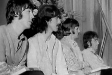 「ミーティング・ザ・ビートルズ・イン・インド」新場面写真