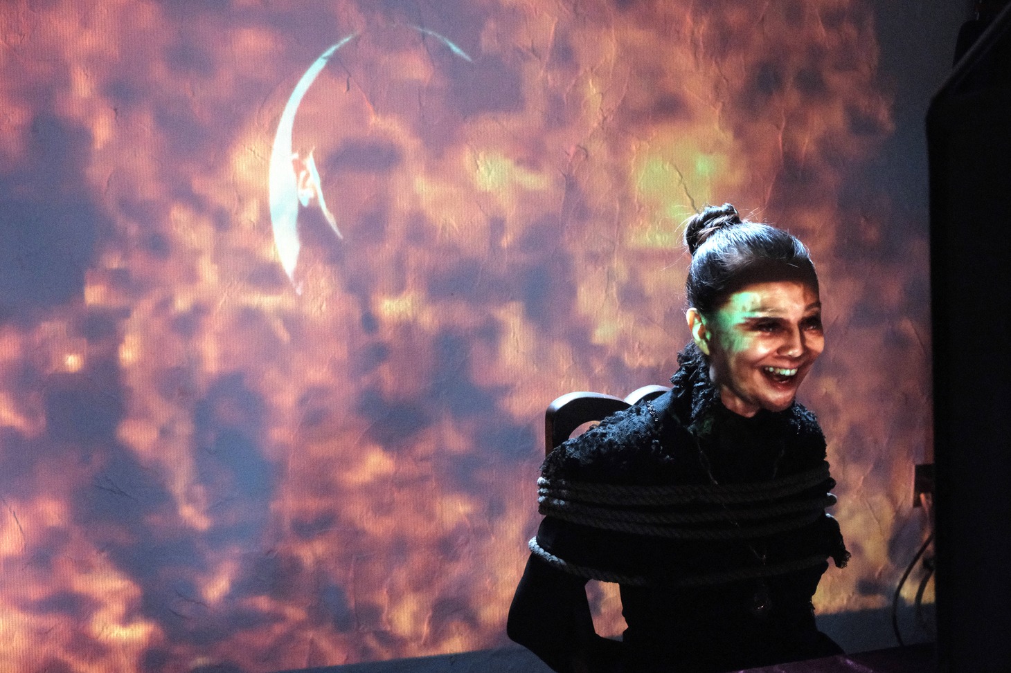 「ザ・ミソジニー」新場面写真