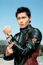 白川裕二郎演じるカブトライジャー / 霞一甲。