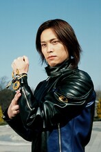 姜暢雄演じるクワガライジャー / 霞一鍬。