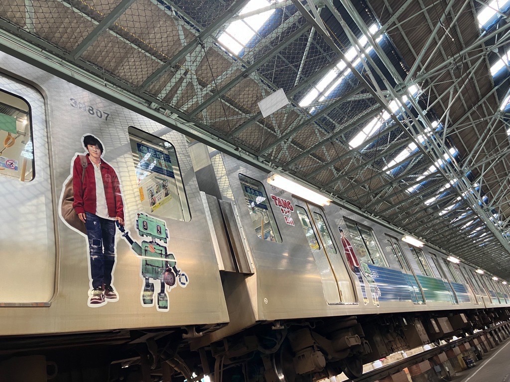 「TANG タング」×西武鉄道コラボラッピング電車