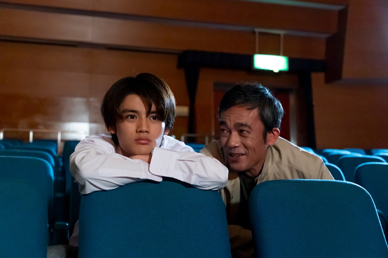 藤原大祐×高橋和也「追想ジャーニー」新写真到着、追加キャストに佐津川愛美ら