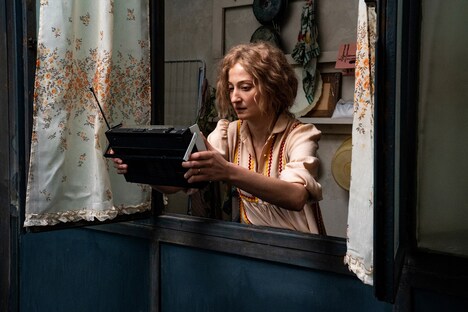 「靴ひものロンド」新場面写真