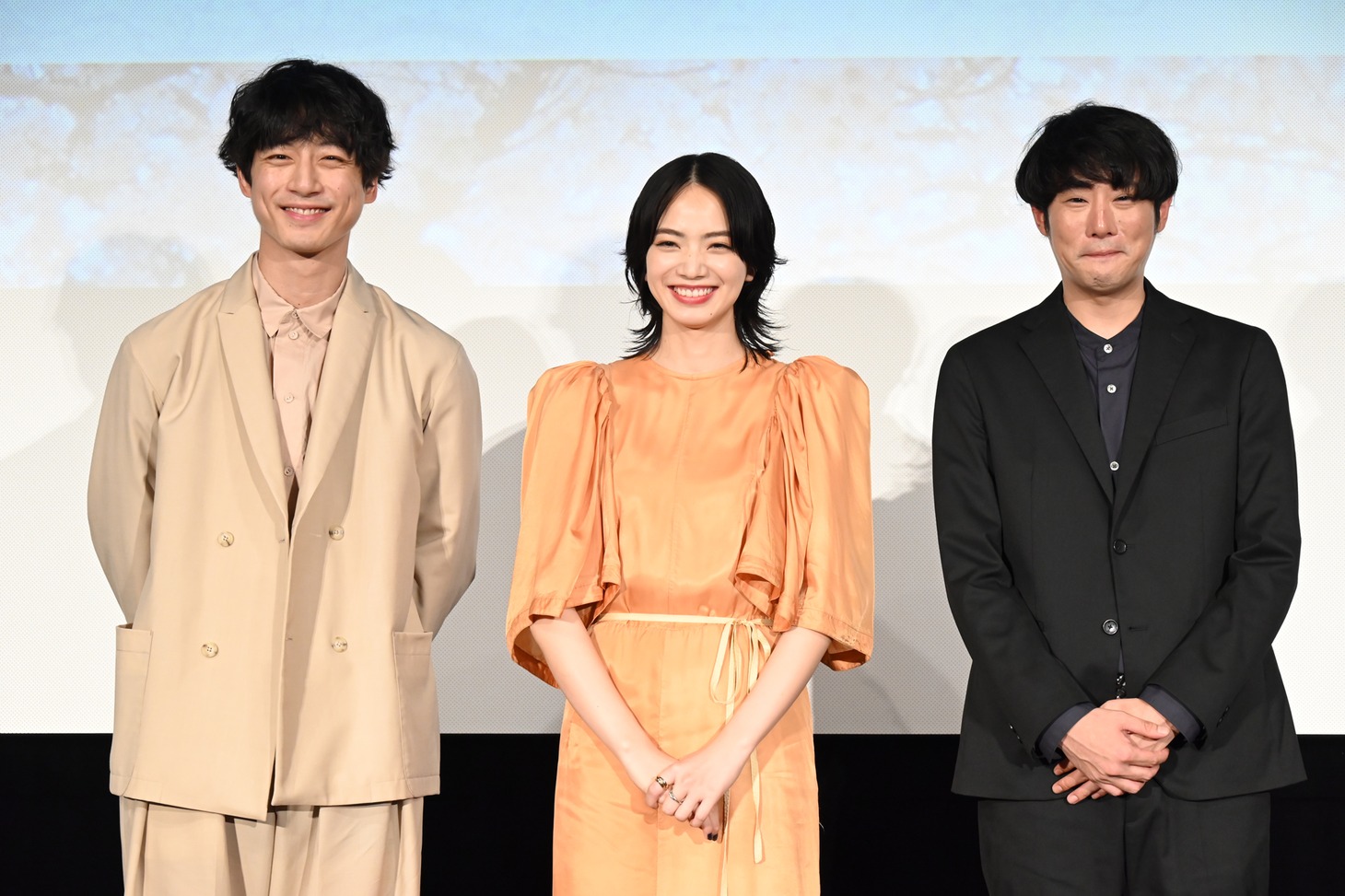 「余命10年」デジタル配信、Blu-ray / DVD発売記念イベントの様子。左から坂口健太郎、小松菜奈、藤井道人。