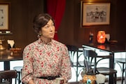 鈴木保奈美演じる青柳重子。