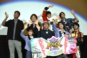 「暴太郎戦隊ドンブラザーズ THE MOVIE 新・初恋ヒーロー」公開記念舞台挨拶の様子。