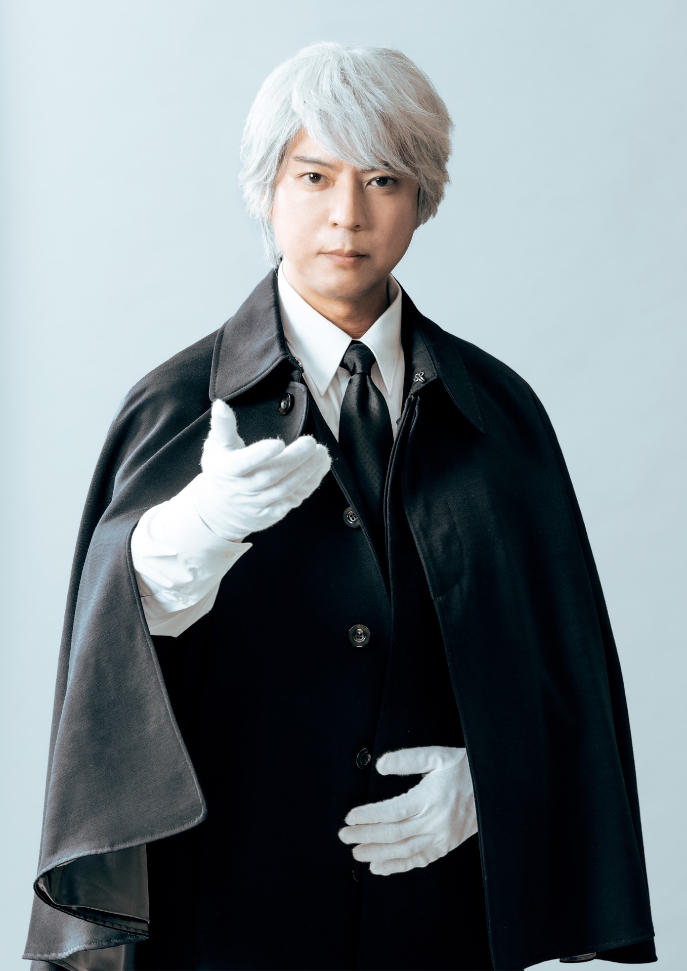 案内人を演じる上川隆也。