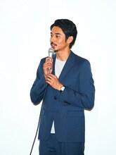 7月26日に広島市内で行われた記者発表に参加した東出昌大。