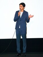 7月26日に広島市内で行われた記者発表に参加した東出昌大。