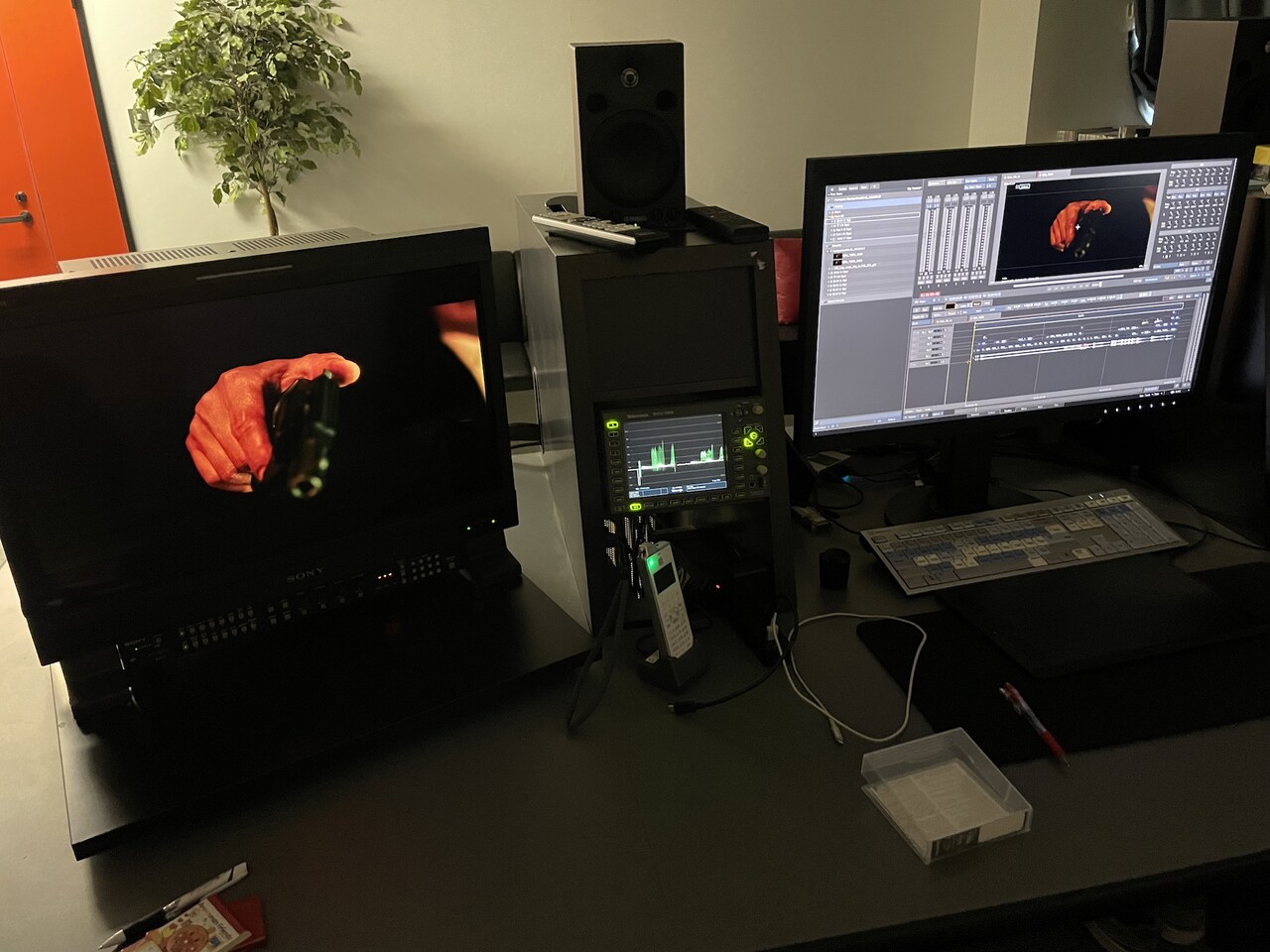 予告編制作の様子。