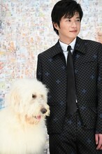 左からベック、田中圭。