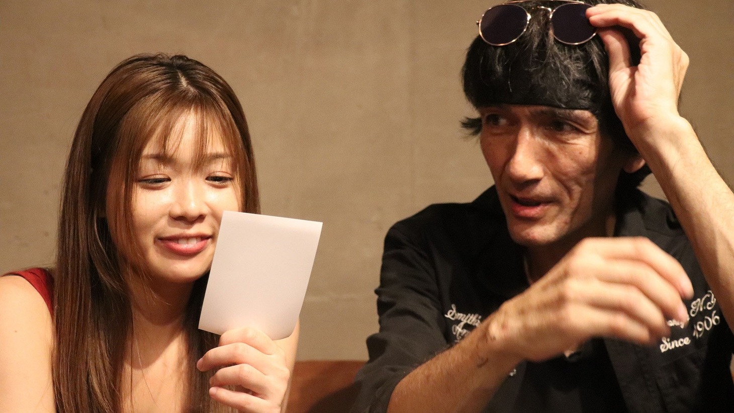 左から中川ミコ、神威杏次。