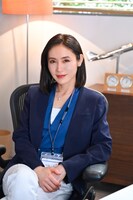 黒川麻子を演じる山口紗弥加。