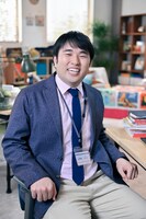 権田広見を演じる高井佳佑。