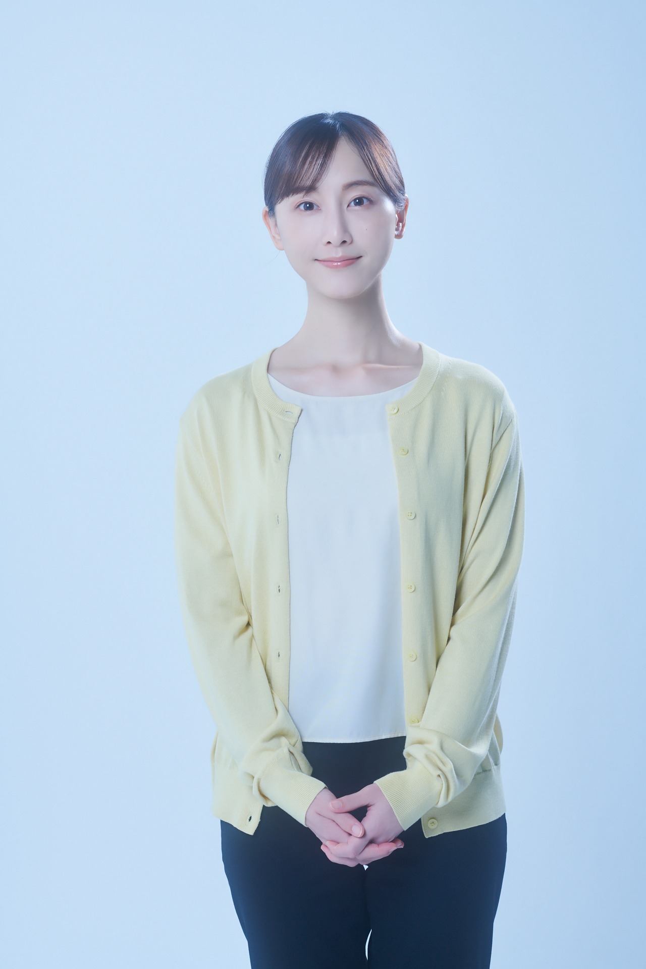 柴沢由里を演じる松井玲奈。