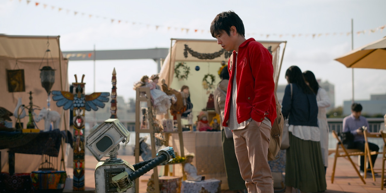 二宮和也と相棒ロボットが向き合う「TANG タング」新場面写真