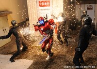 「仮面ライダーW RETURNS 仮面ライダーアクセル」 (c)石森プロ・テレビ朝日・ADK・東映ビデオ・東映