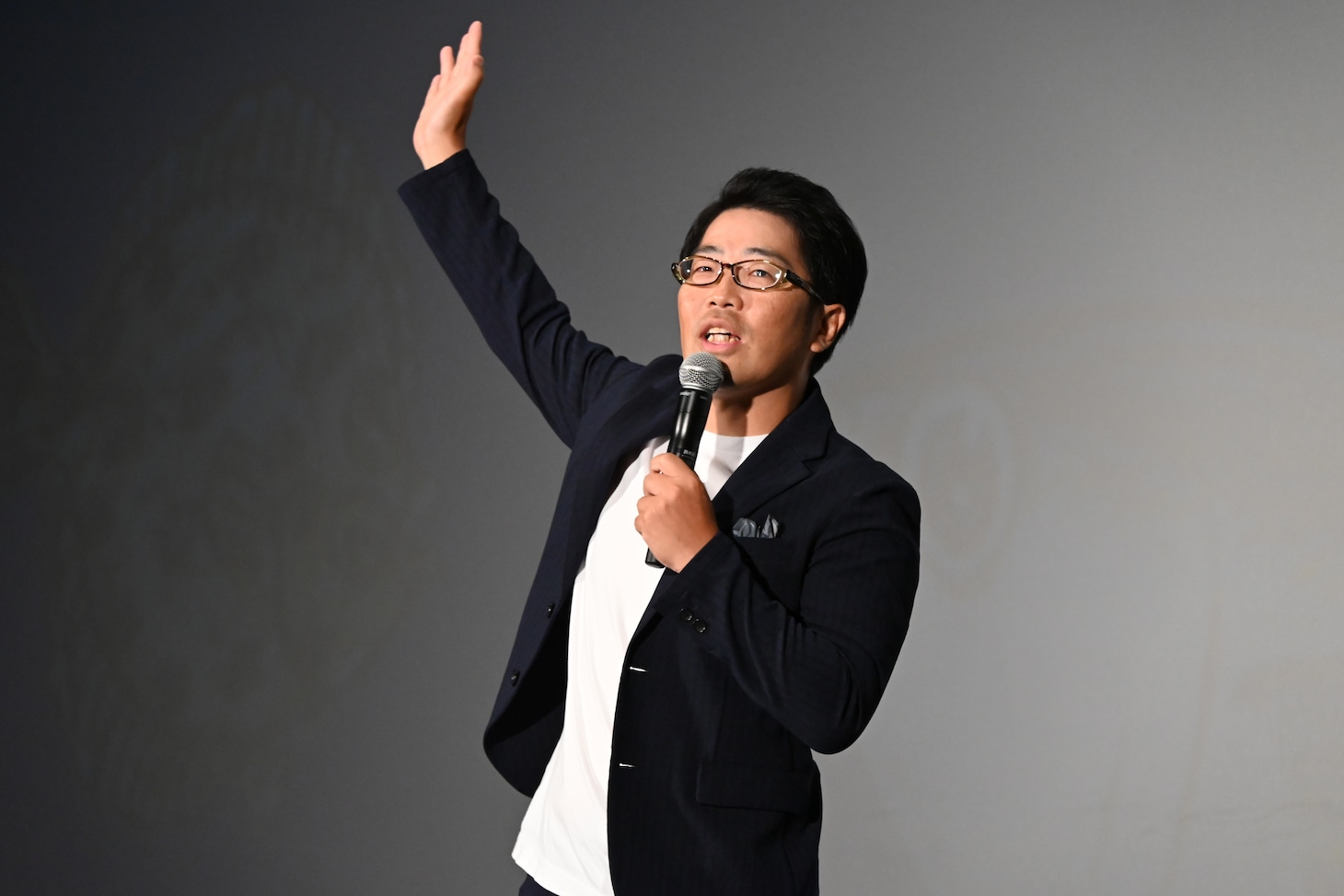 鈴木拓