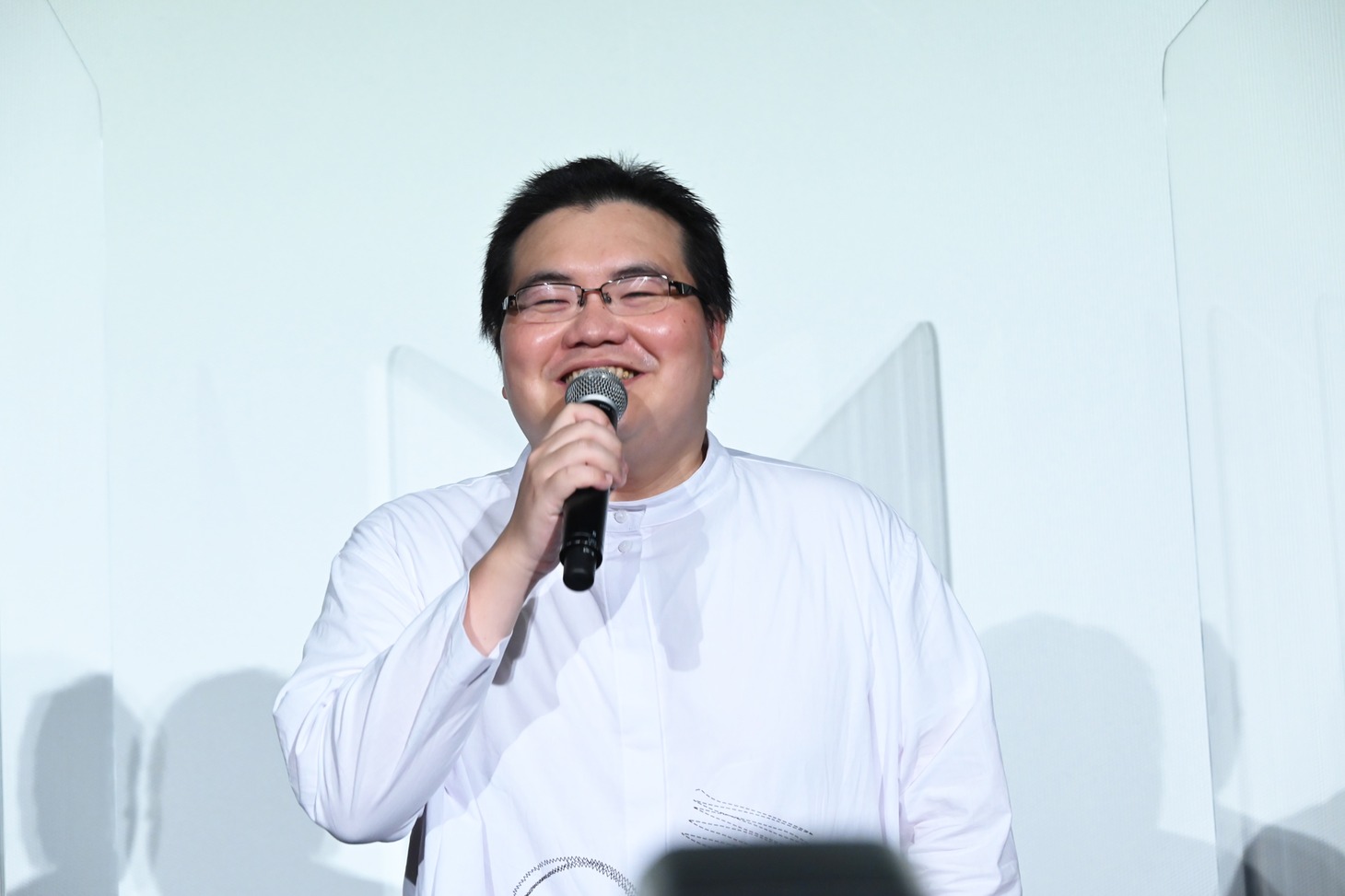 駒木根隆介