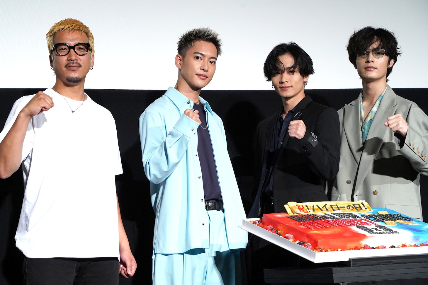 「HiGH&LOW THE WORST」ドラマ・映画一気見スペシャルイベントにて、左からうえきやサトシ、三山凌輝、川村壱馬、塩野瑛久。