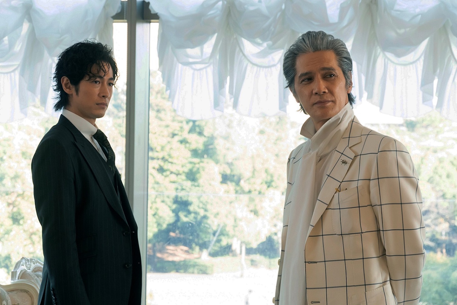 「連続ドラマW HOTEL -NEXT DOOR-」新場面写真