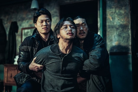 「声／姿なき犯罪者」新場面写真