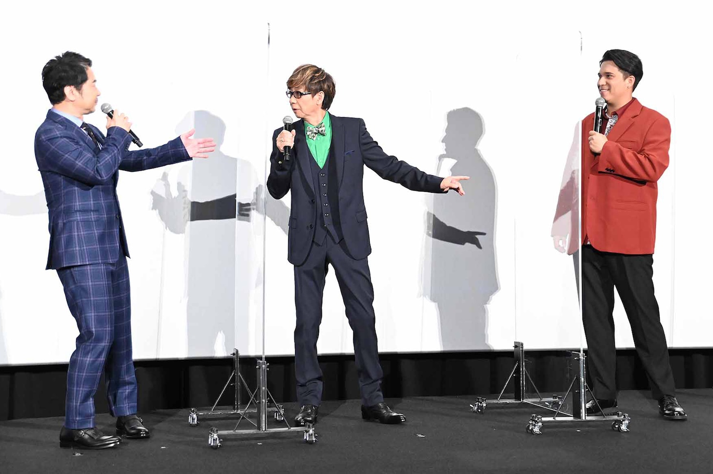 左から中村正人、山寺宏一、木村昴。