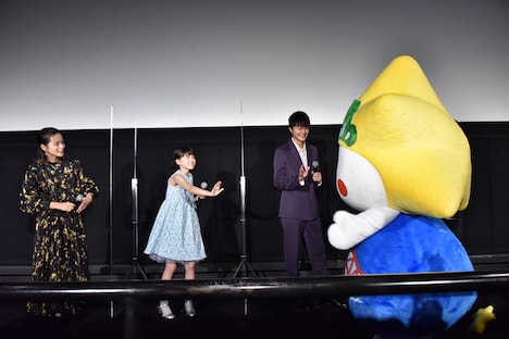 「凪の島」公開記念舞台挨拶の様子。