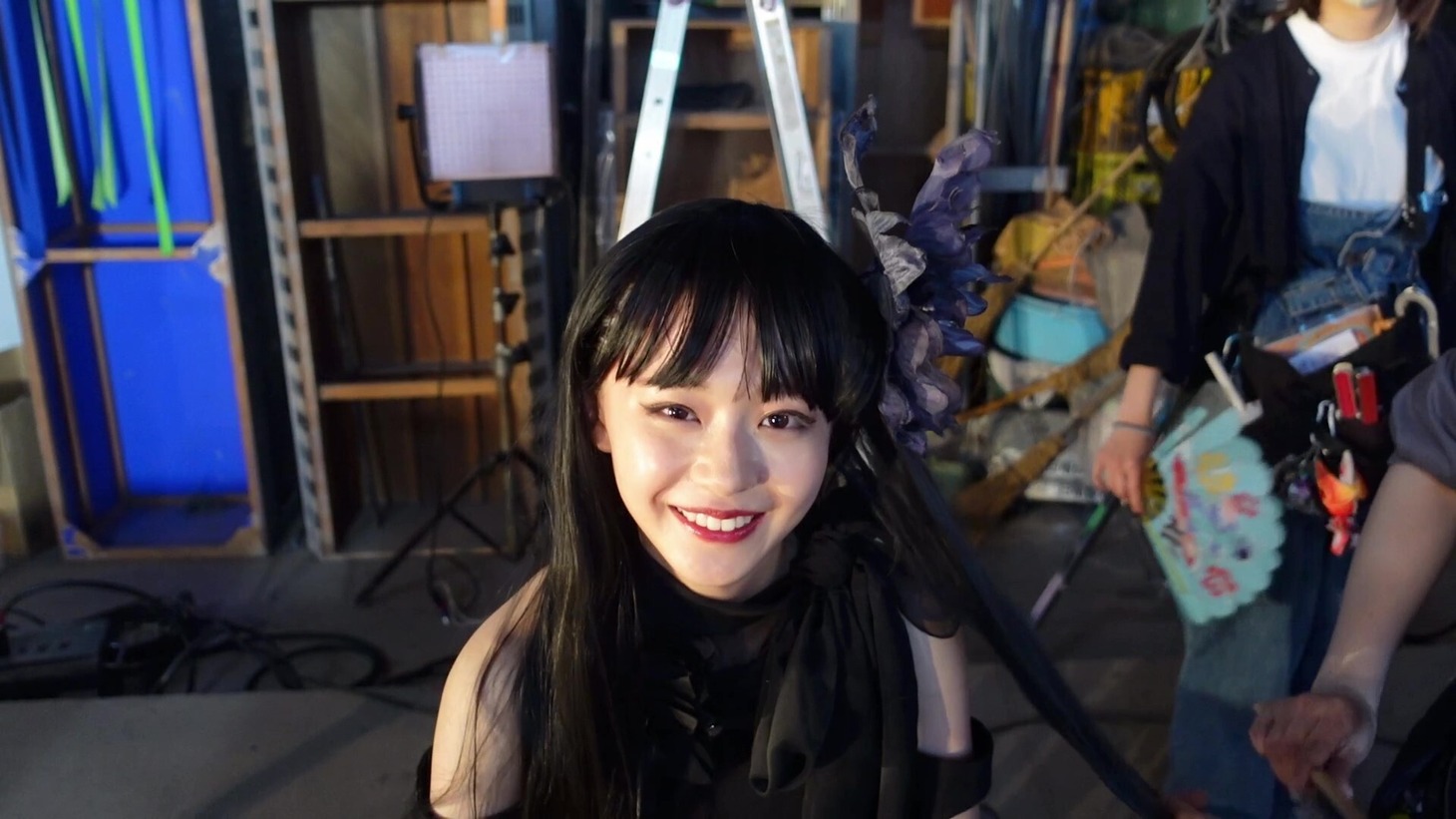 浅倉唯「Riot in bloom」MVメイキングより。
