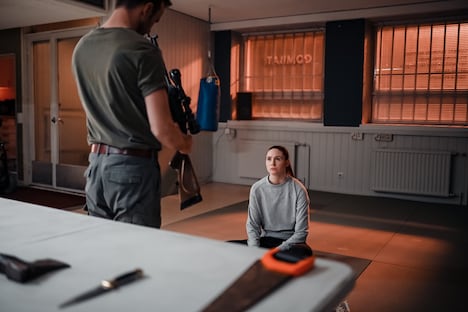 「デュアル」新場面写真