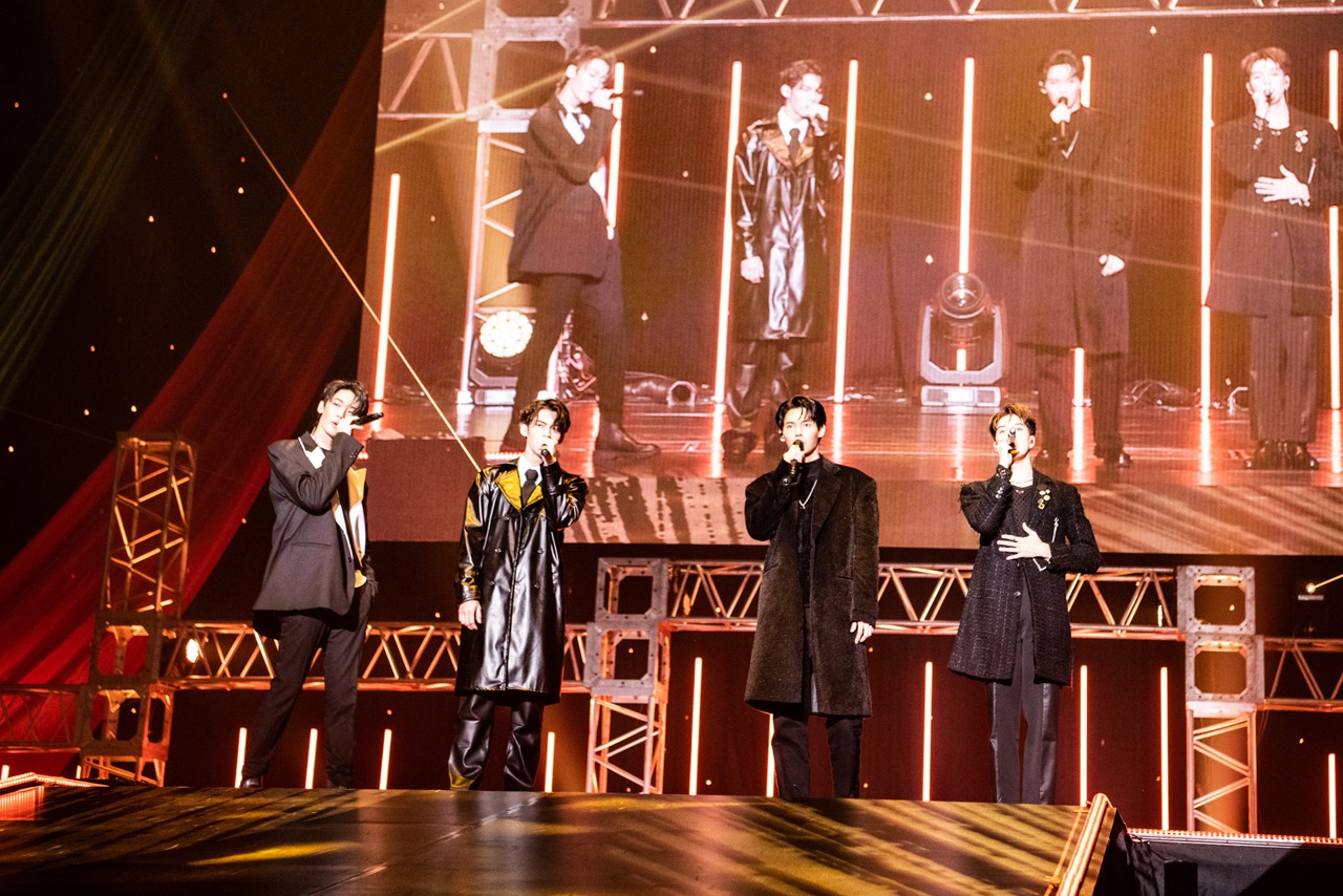左からDew、Bright、Win、Nani。