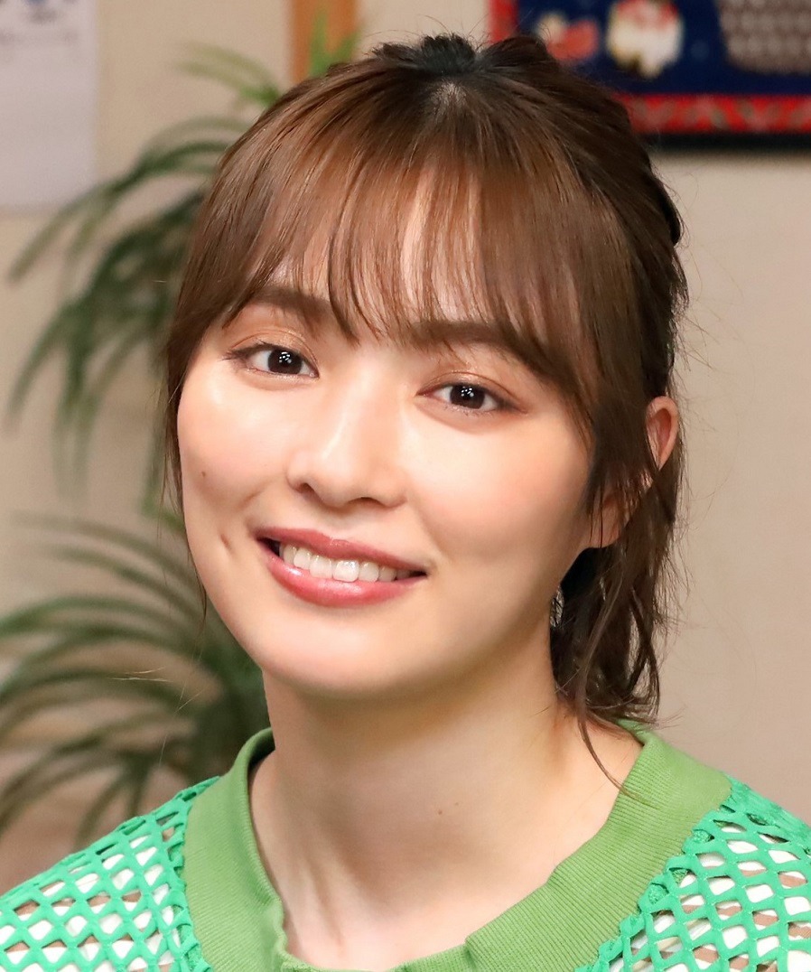 内田理央