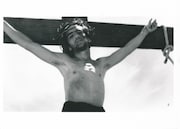 「奇跡の丘」 (c)Cristina D'Osualdo. Tutti i diritti riservati.Pubblicato per gentile concessione della VIGGO Srl.