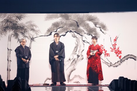 左から小林東雲、横浜流星、清原果耶。