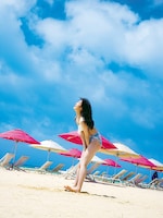 高橋ひかる写真集「Adorable」より。（撮影：柴田フミコ / 集英社）