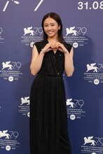 第79回ヴェネツィア国際映画祭公式フォトコールに参加した木村文乃。(c)Kazuko Wakayama