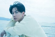 「佐藤健 2023年“TRAVELOGUE CALENDAR”『Origin』」より。