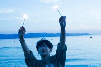 「佐藤健 2023年“TRAVELOGUE CALENDAR”『Origin』」より。