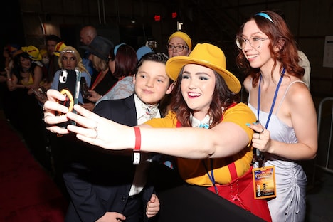 ベンジャミン・エヴァン・エインズワース（左）