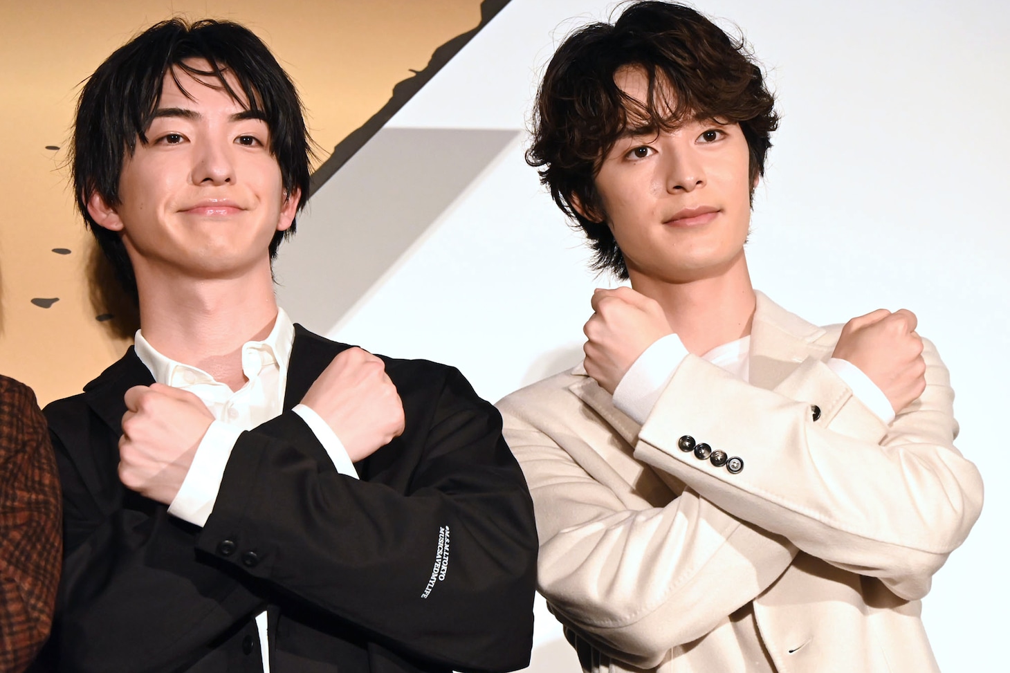 左から前田公輝、塩野瑛久。