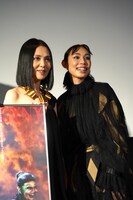 左から中原翔子、河野知美。